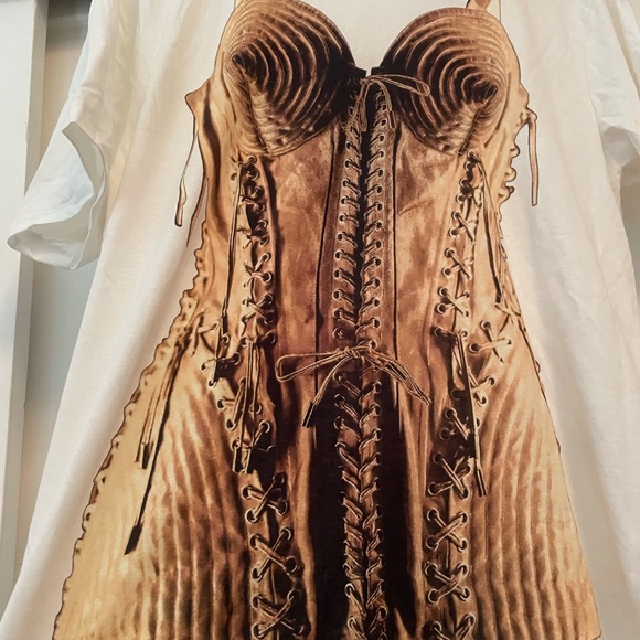 MADONNA & JEAN PAUL GAULTIER BLONDE AMBITION T SHIRT!!! - Picture 3 of 11